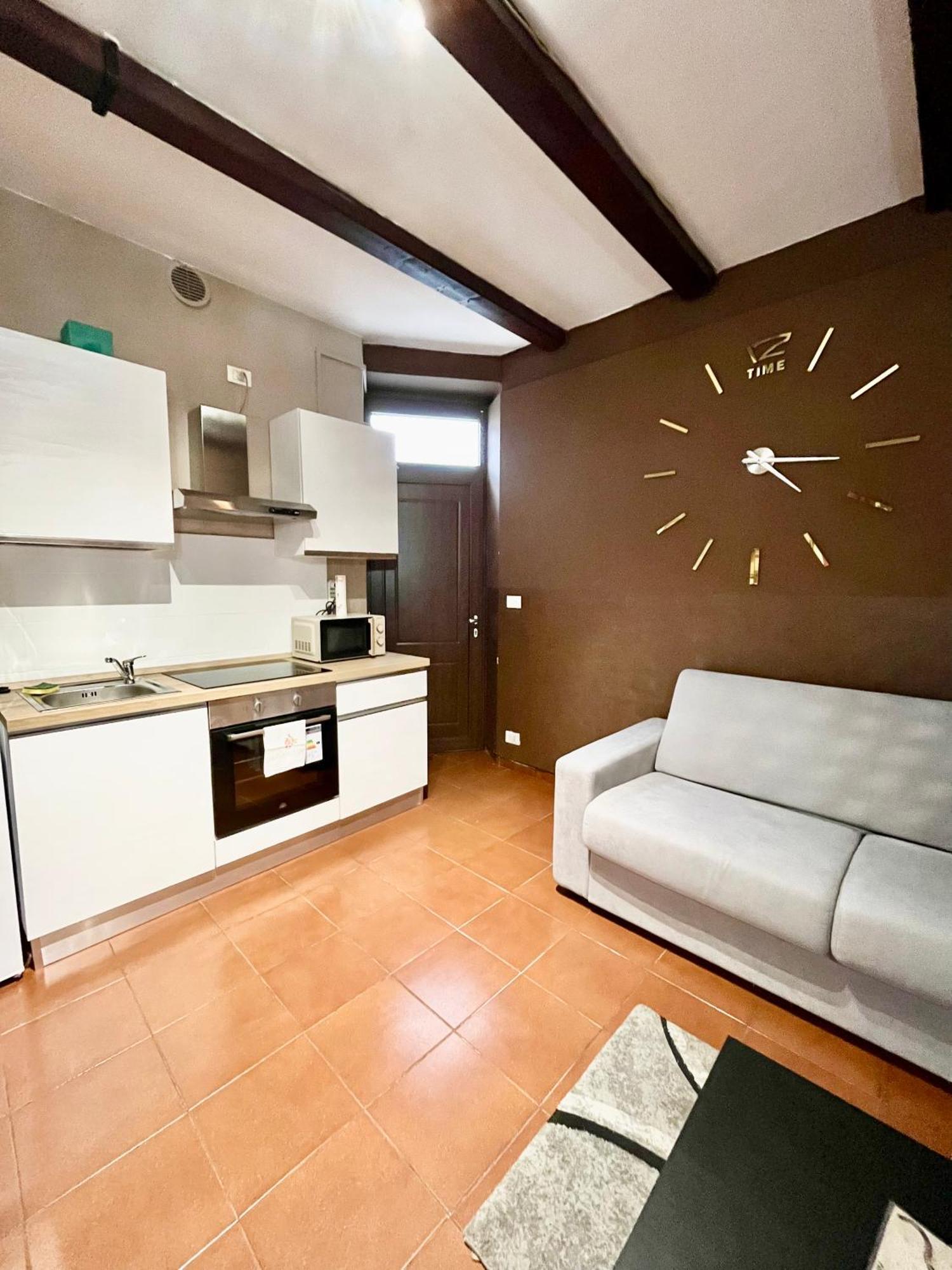 Appartamento Homemade A Due Passi Da Centro Biella Exteriér fotografie