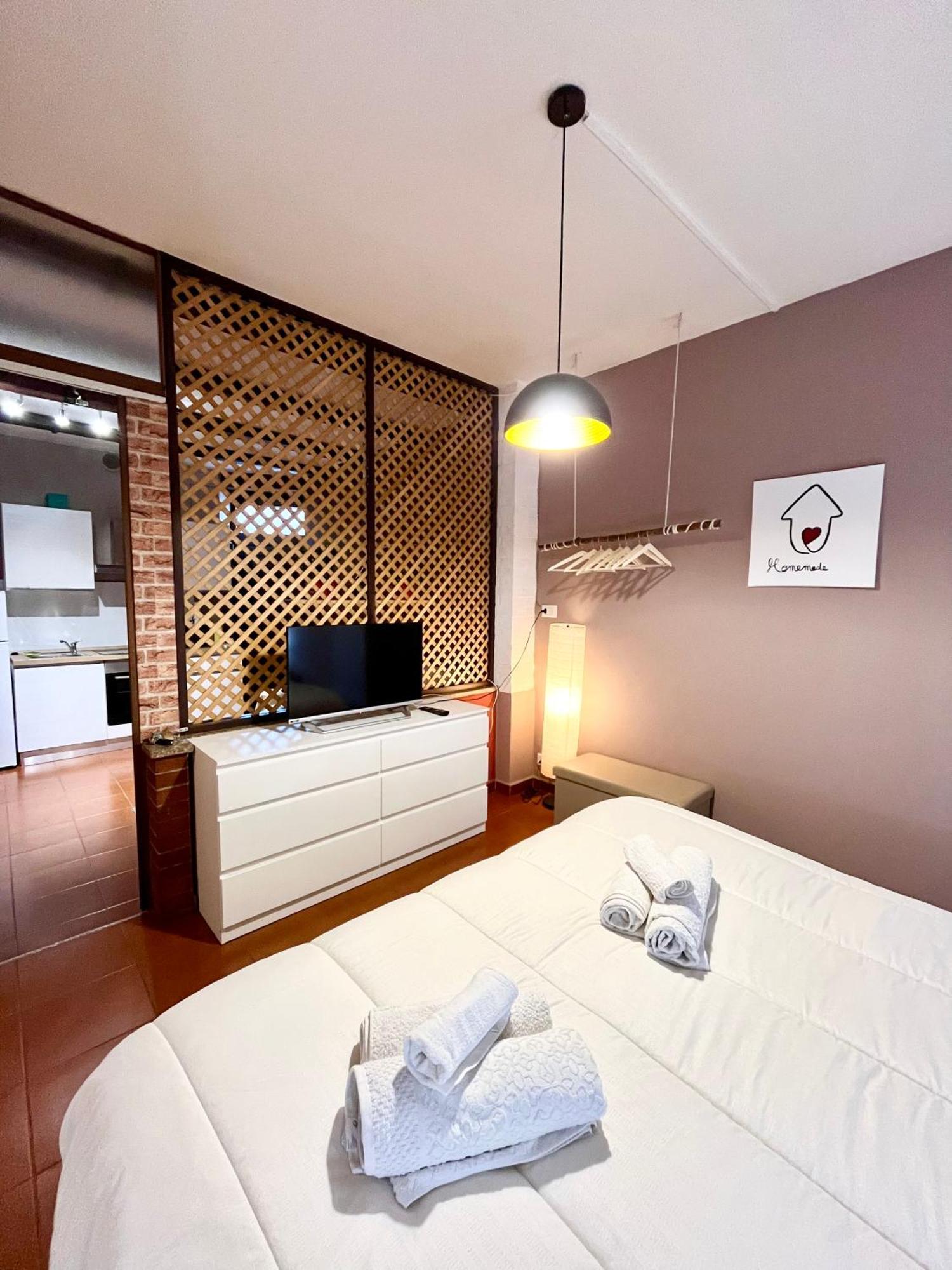 Appartamento Homemade A Due Passi Da Centro Biella Exteriér fotografie